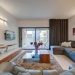 Spacious 1-bedr - Portomasso Marina דירה Birbuba