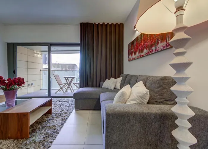 Spacious 1-bedr - Portomasso Marina Birbuba