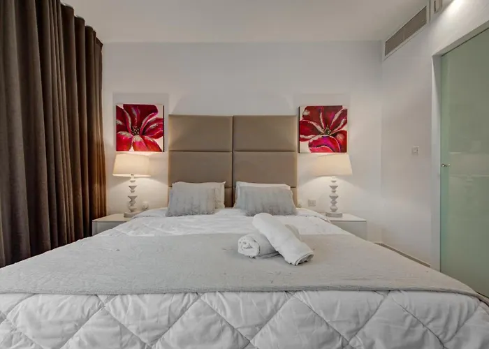 Spacious 1-bedr - Portomasso Marina Διαμέρισμα