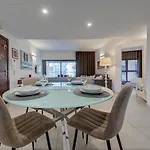 Spacious 1-bedr - Portomasso Marina 아파트 Birbuba