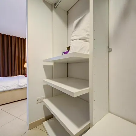 Spacious 1-bedr - Portomasso Marina Apartment