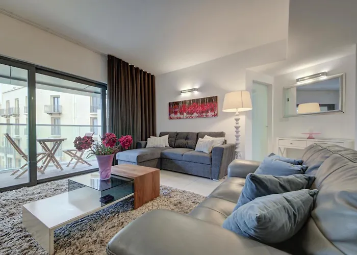 Spacious 1-bedr - Portomasso Marina *