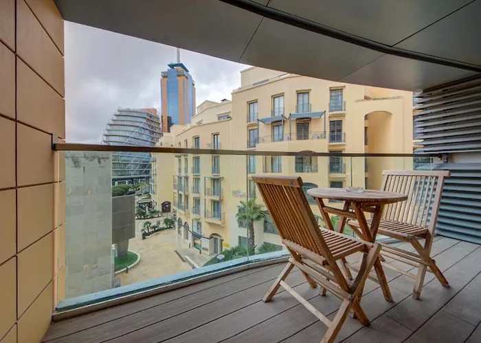 Spacious 1-bedr - Portomasso Marina Apartament